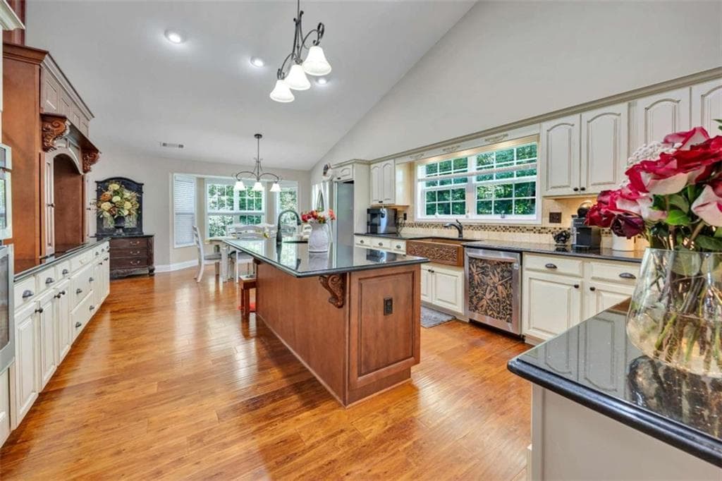 4 bedroom, 3 bathroom, 2,570 sq ft single family residence for sale at 40 Woodcrest Avenue, Covington, GA 30016 — photo 6