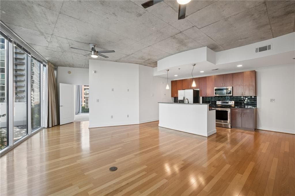 2 bedroom, 2 bathroom, 1,260 sq ft condominium for sale at 950 W Peachtree Street 903, Atlanta, GA 30309 — photo 8