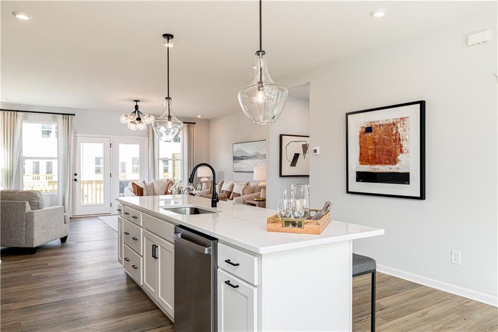 3 bedroom, 4 bathroom, 2,000 sq ft townhouse for sale at 1033 Bullpen Bluffs Court, Lawrenceville, GA 30043 — photo 9