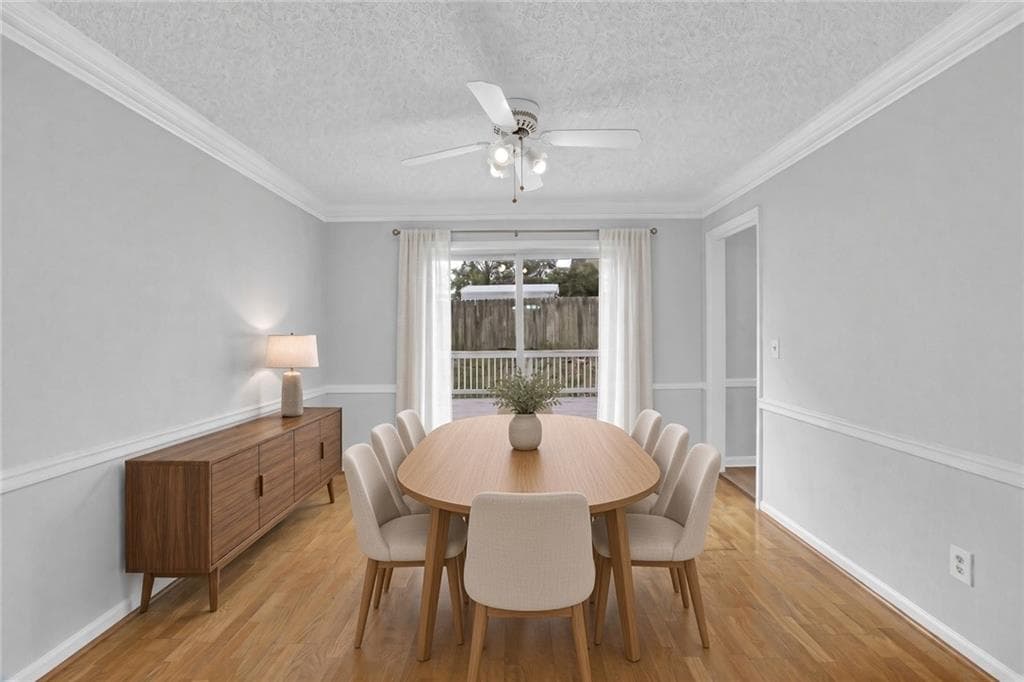 4 bedroom, 3 bathroom, 2,756 sq ft single family residence for sale at 2851 Carnegie Way, Marietta, GA 30064 — photo 6
