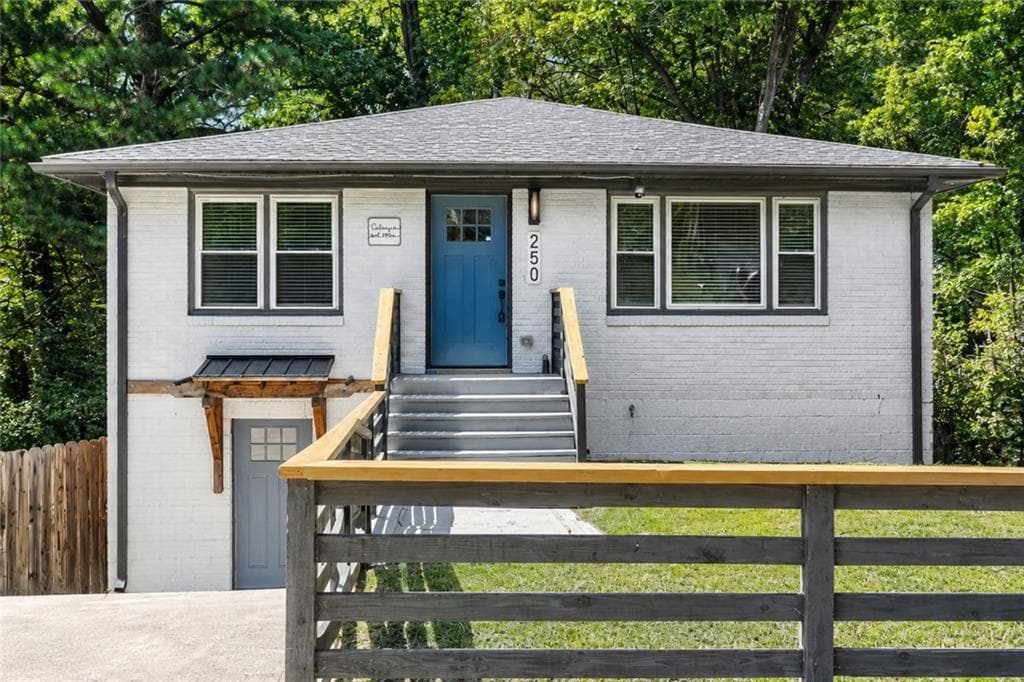4 bedroom, 3 bathroom, 2,200 sq ft single family residence for sale at 250 Holly Road, Atlanta, GA 30314