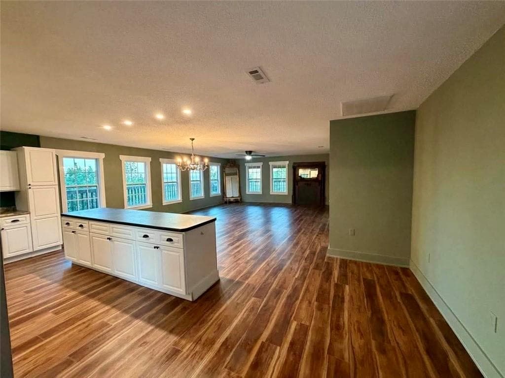 2 bedroom, 3 bathroom, 1,400 sq ft single family residence for sale at 540 County Road 368, Centre, AL 35960 — photo 7
