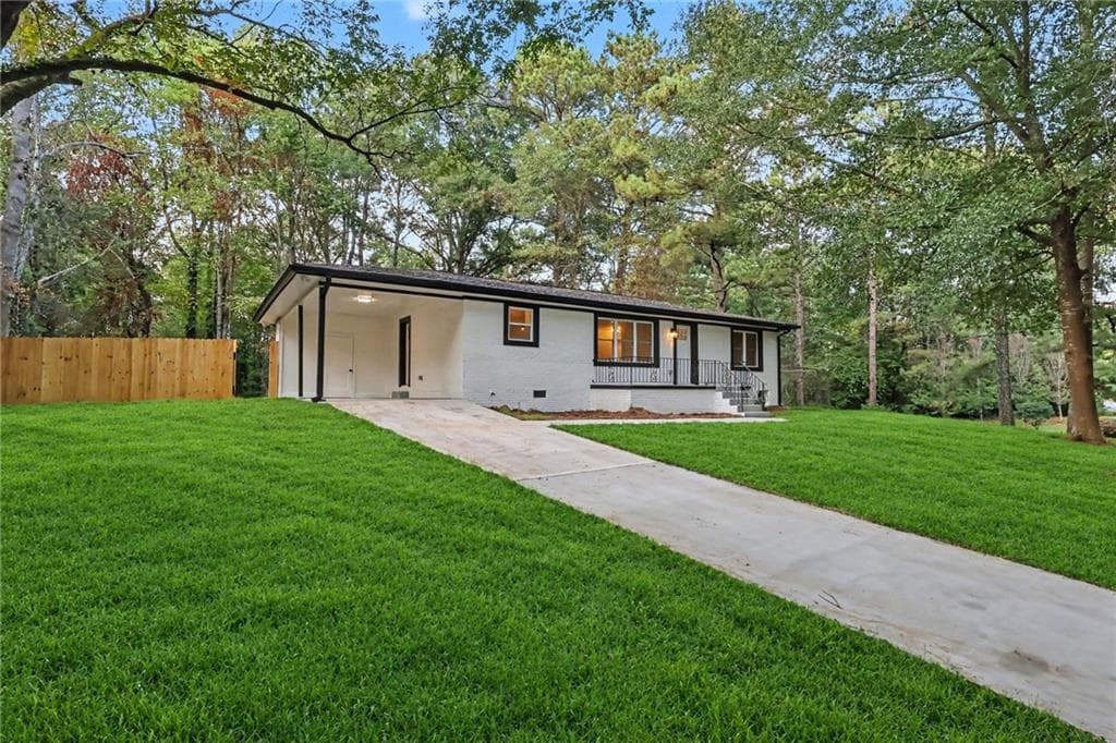 3 bedroom, 2 bathroom, 1,056 sq ft single family residence for sale at 4225 Bakers Ferry Road, Atlanta, GA 30331 — photo 2