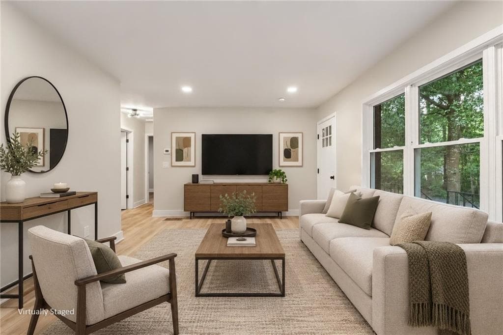 3 bedroom, 2 bathroom, 1,056 sq ft single family residence for sale at 4225 Bakers Ferry Road, Atlanta, GA 30331 — photo 4