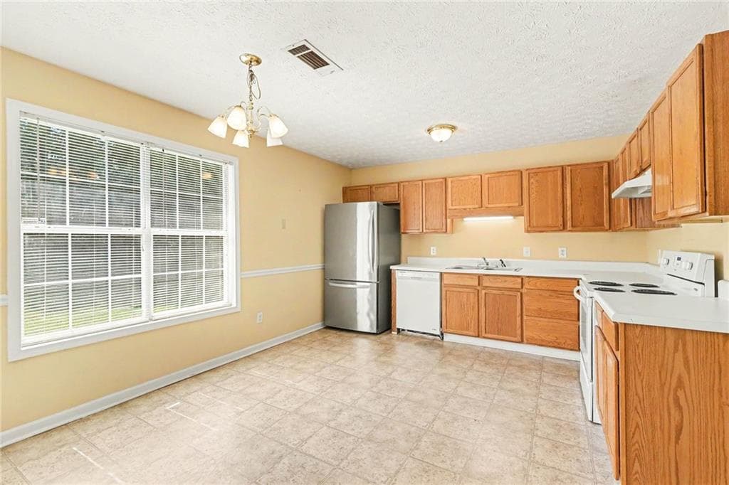 3 bedroom, 2 bathroom, 1,256 sq ft single family residence for sale at 2027 Providence Road, Statham, GA 30666 — photo 10