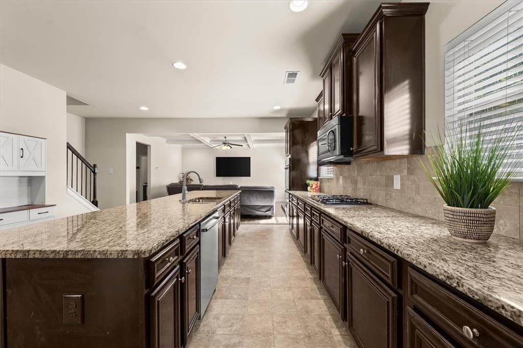 6 bedroom, 5 bathroom, 3,733 sq ft single family residence for sale at 3594 Hideaway Lane, Loganville, GA 30052 — photo 5