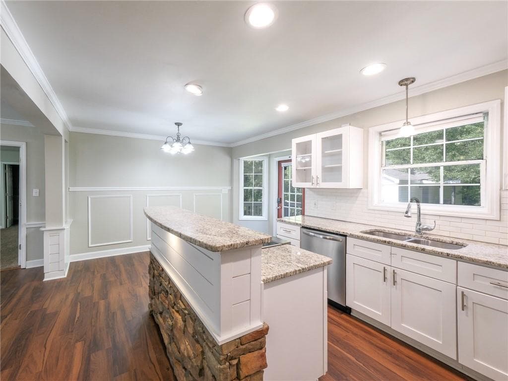 5 bedroom, 4 bathroom, 3,079 sq ft single family residence for sale at 3225 Harris Drive, Atlanta, GA 30344 — photo 4