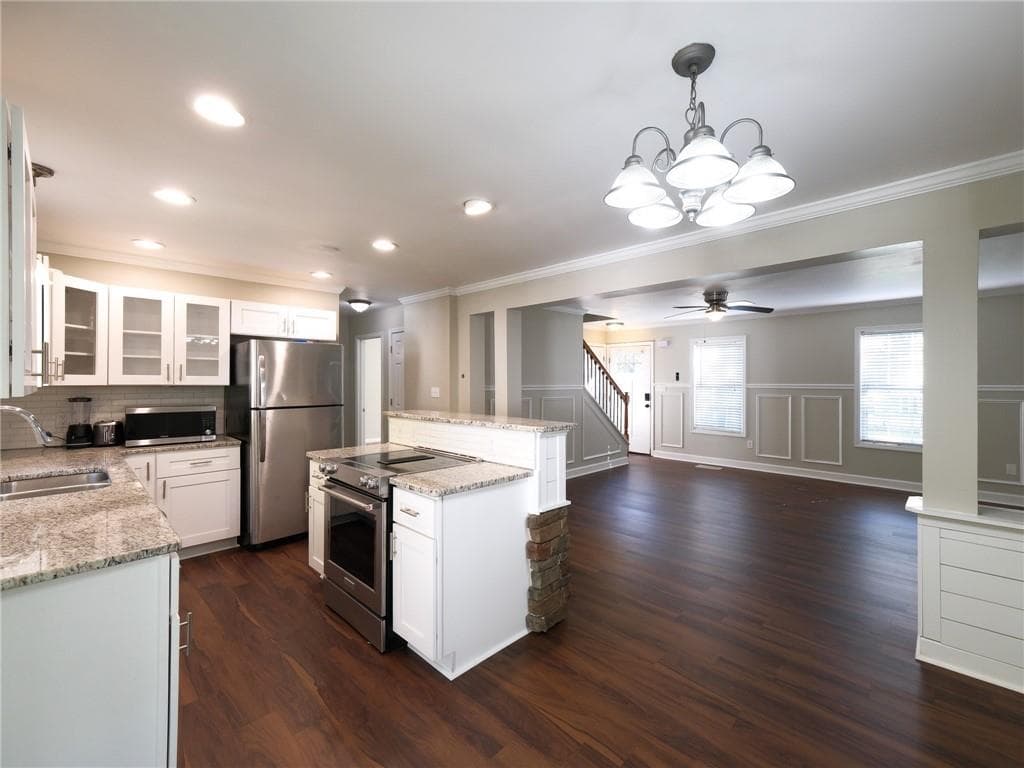 5 bedroom, 4 bathroom, 3,079 sq ft single family residence for sale at 3225 Harris Drive, Atlanta, GA 30344 — photo 5