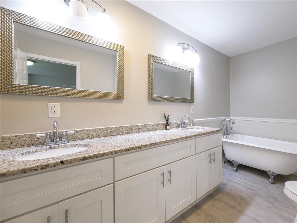 5 bedroom, 4 bathroom, 3,079 sq ft single family residence for sale at 3225 Harris Drive, Atlanta, GA 30344 — photo 10