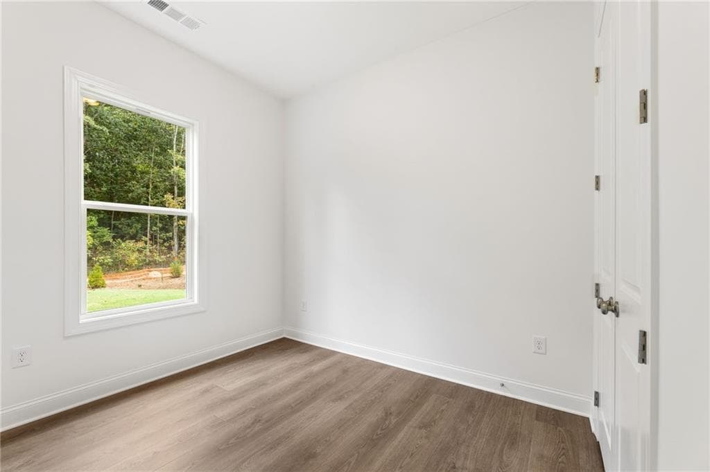 5 bedroom, 4 bathroom, 3,073 sq ft single family residence for sale at 683 Crest Line Trail, Powder Springs, GA 30127 — photo 9