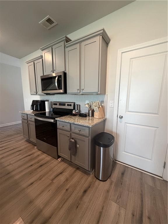 3 bedroom, 3 bathroom, 1,568 sq ft townhouse for sale at 11633 Mendenhall Court, Hampton, GA 30228 — photo 9