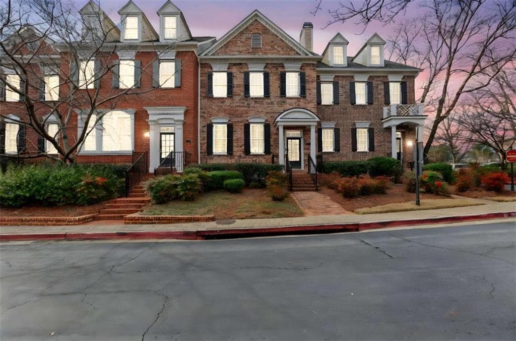 5 bedroom, 4 bathroom, 3,224 sq ft townhouse for rent at 4712 Ivy Ridge Drive, Atlanta, GA 30339 for $3,200 a month — photo 2