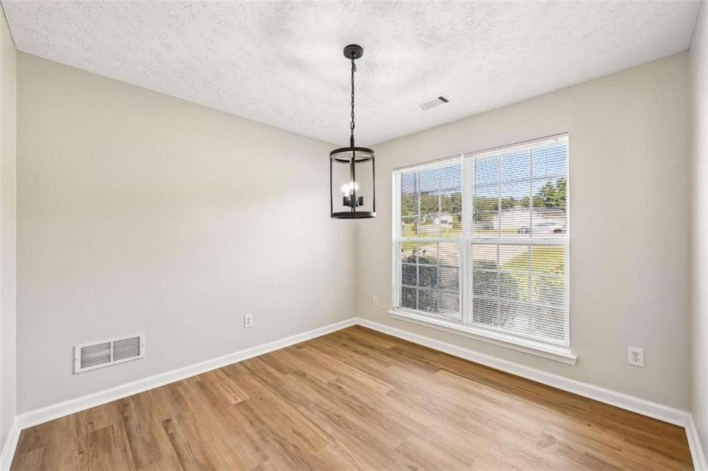 3 bedroom, 3 bathroom, 1,497 sq ft single family residence for sale at 4368 Gray Raptor Circle, Snellville, GA 30039 — photo 6