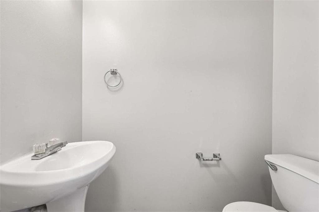 3 bedroom, 3 bathroom, 1,497 sq ft single family residence for sale at 4368 Gray Raptor Circle, Snellville, GA 30039 — photo 7