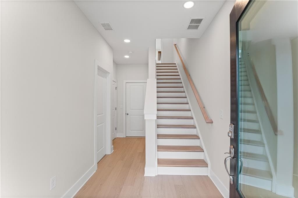 3 bedroom, 4 bathroom, 2,003 sq ft townhouse for sale at 2698 Evers Drive 94, Marietta, GA 30066 — photo 6