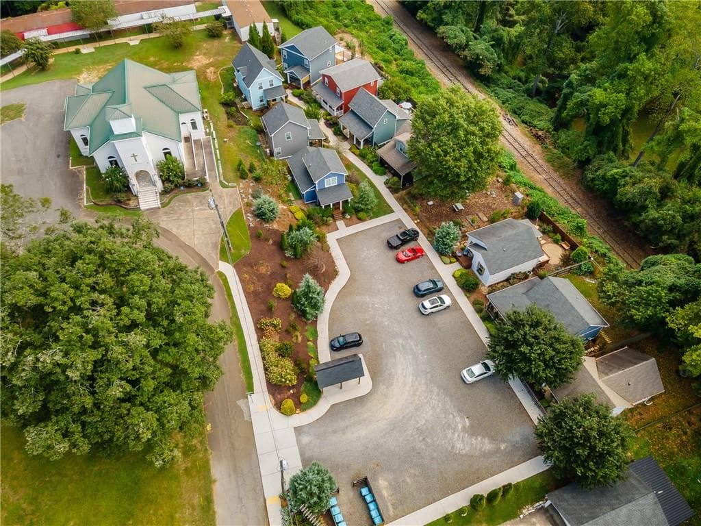 3 bedroom, 2 bathroom, 1,200 sq ft single family residence for sale at 316 Cottage Court, Ball Ground, GA 30107 — photo 5
