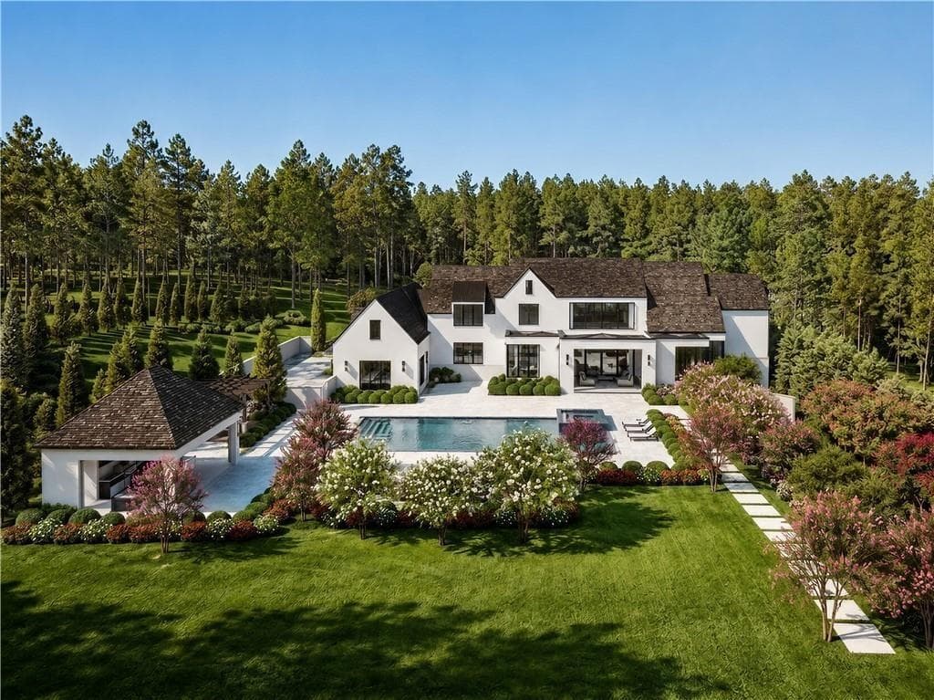7 bedroom, 10 bathroom, 10,638 sq ft single family residence for sale at 1450 Estates Pointe, Milton, GA 30004 — photo 4