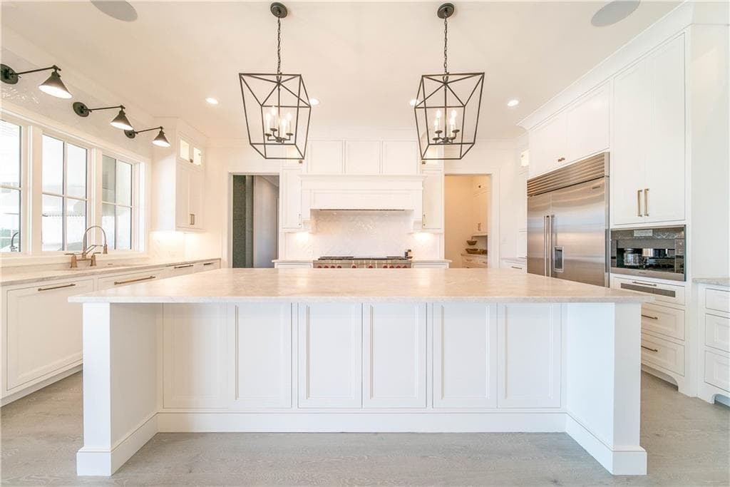 5 bedroom, 6 bathroom, 4,832 sq ft single family residence for sale at 3524 Granton Street, Alpharetta, GA 30004 — photo 2