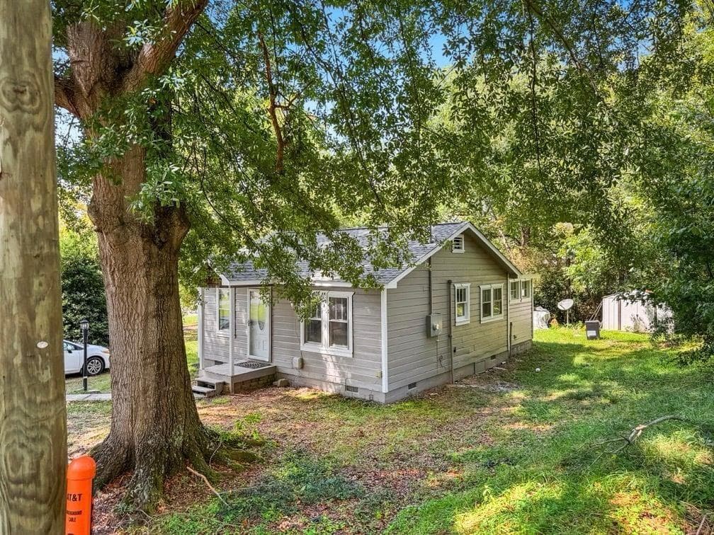 2 bedroom, 1 bathroom, 830 sq ft single family residence for sale at 298 Tennessee Street, Fairmount, GA 30139 — photo 3