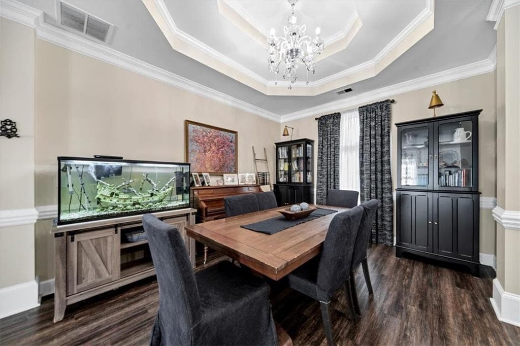 5 bedroom, 4 bathroom, 4,799 sq ft single family residence for sale at 1003 Maple Creek Drive, Loganville, GA 30052 — photo 5
