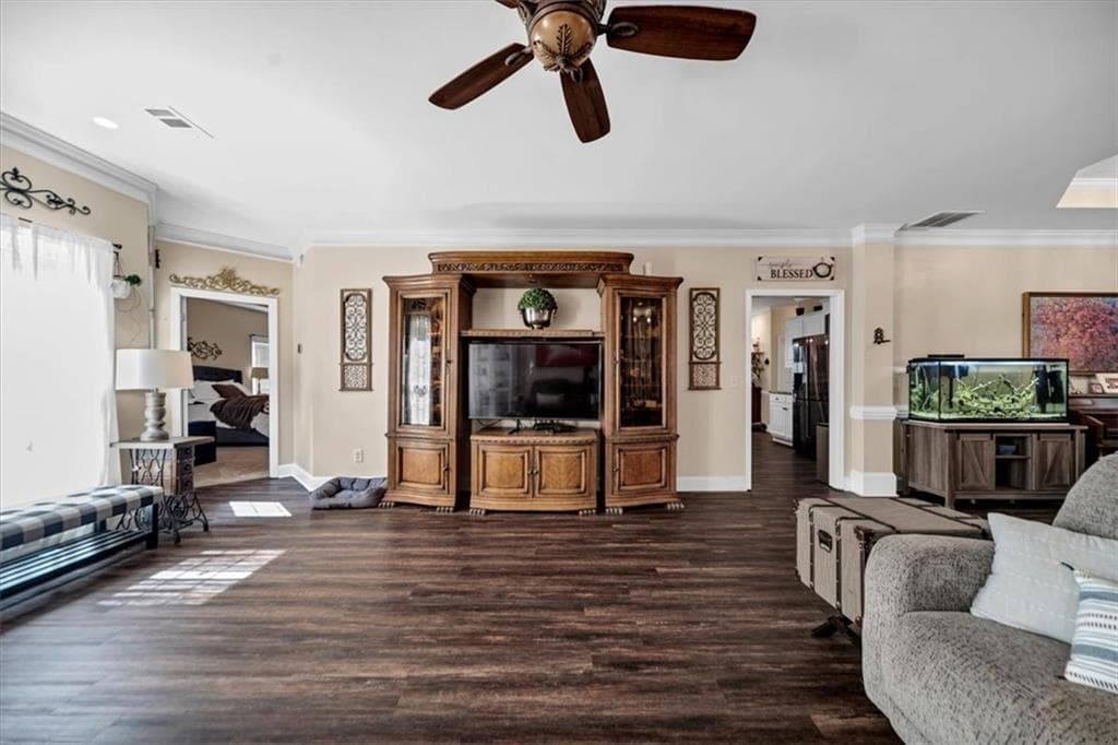 5 bedroom, 4 bathroom, 4,799 sq ft single family residence for sale at 1003 Maple Creek Drive, Loganville, GA 30052 — photo 8