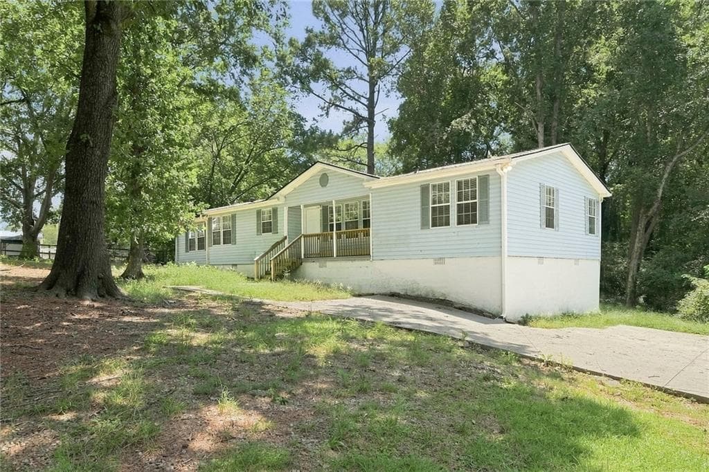 3 bedroom, 2 bathroom, 1,668 sq ft single family residence for rent at 4980 New Horizon Drive, Loganville, GA 30052 for $1,570 a month — photo 2