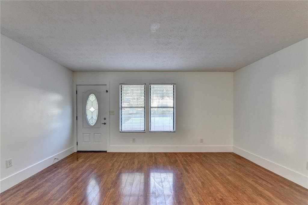 5 bedroom, 3 bathroom, 1,800 sq ft single family residence for sale at 1360 Sugarwood Lane, Norcross, GA 30093 — photo 6