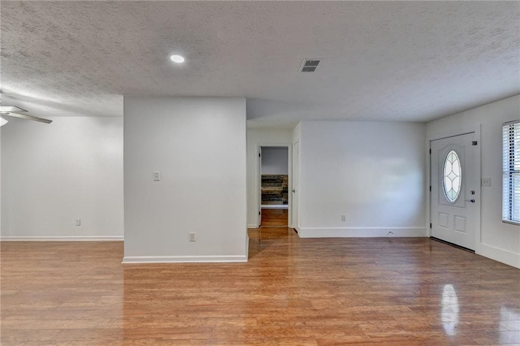 5 bedroom, 3 bathroom, 1,800 sq ft single family residence for sale at 1360 Sugarwood Lane, Norcross, GA 30093 — photo 10