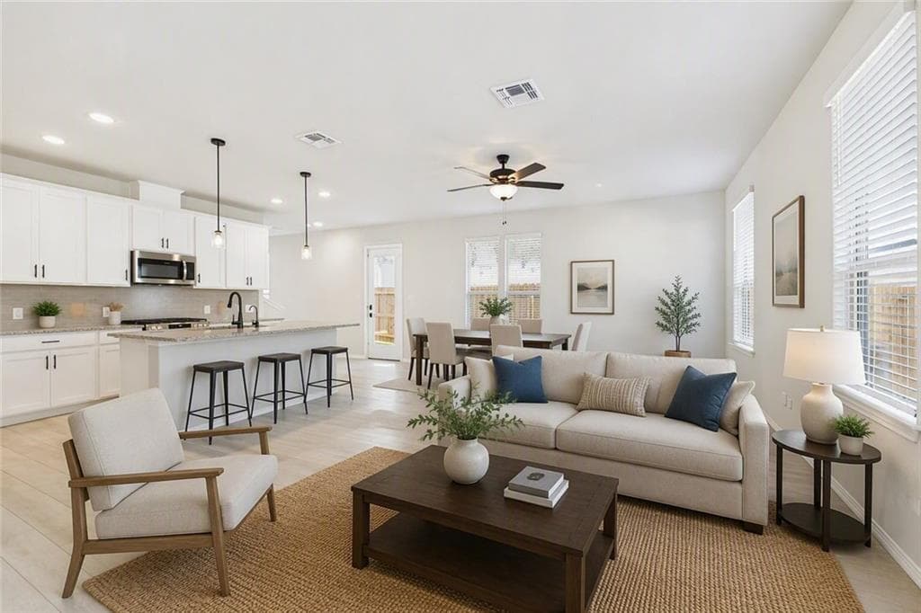 3 bedroom, 3 bathroom, 1,817 sq ft single family residence for sale at 301 Greene Farm Trail, Cartersville, GA 30120 — photo 3