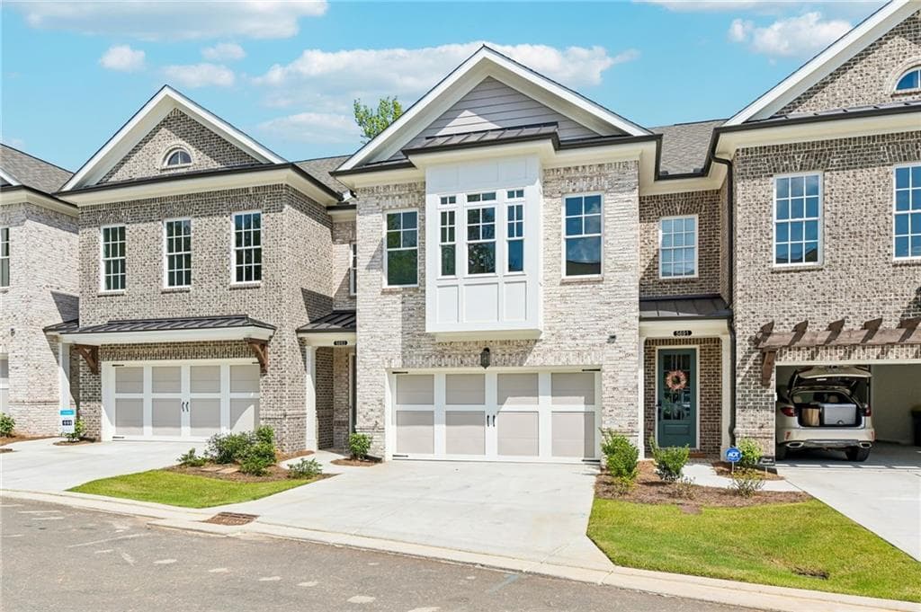 4 bedroom, 4 bathroom, 3,034 sq ft townhouse for sale at 5679 Broad River View 438, Peachtree Corners, GA 30092