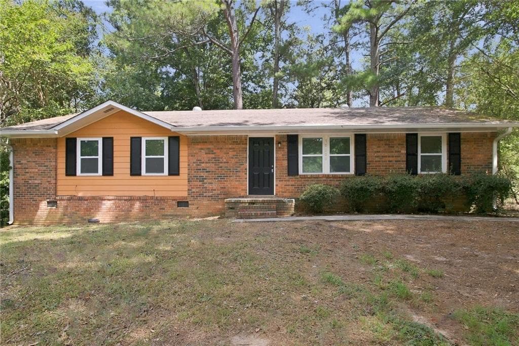 4 bedroom, 2 bathroom, 1,352 sq ft single family residence for rent at 10200 Top Tree Court, Jonesboro, GA 30238 for $1,645 a month