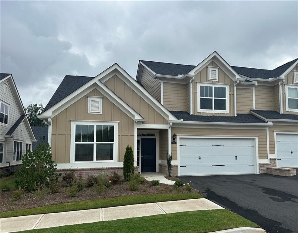 3 bedroom, 3 bathroom, 2,743 sq ft condominium for sale at 1601 Bonica Crossing 1601, Cumming, GA 30040