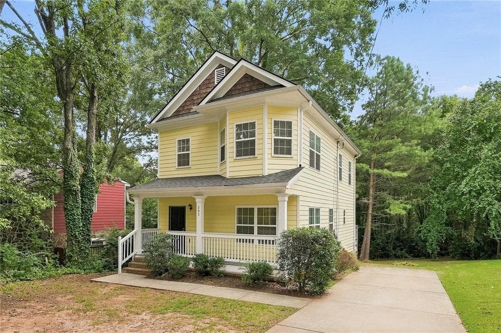 4 bedroom, 3 bathroom, 1,886 sq ft single family residence for rent at 295 Sterling Street, Atlanta, GA 30315 for $2,015 a month — photo 2