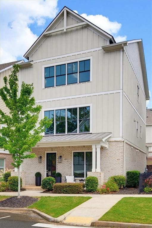 3 bedroom, 4 bathroom, 3,040 sq ft single family residence for sale at 211 Highland Park Point, Woodstock, GA 30188 — photo 1 of 40