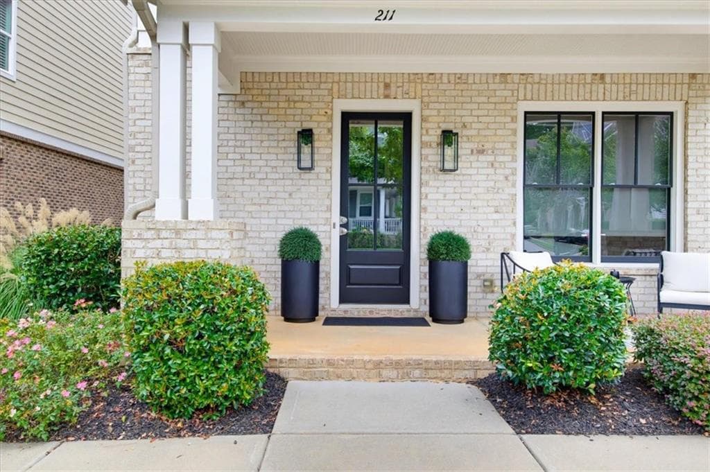 3 bedroom, 4 bathroom, 3,040 sq ft single family residence for sale at 211 Highland Park Point, Woodstock, GA 30188 — photo 3