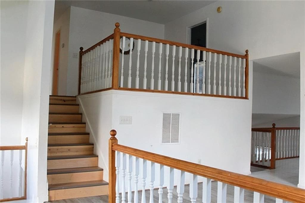 5 bedroom, 3 bathroom, 3,300 sq ft single family residence for sale at 2053 OakLeaf Lane, Lithia Springs, GA 30122 — photo 6
