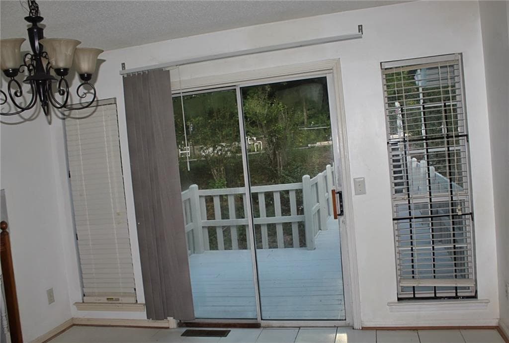 5 bedroom, 3 bathroom, 3,300 sq ft single family residence for sale at 2053 OakLeaf Lane, Lithia Springs, GA 30122 — photo 9