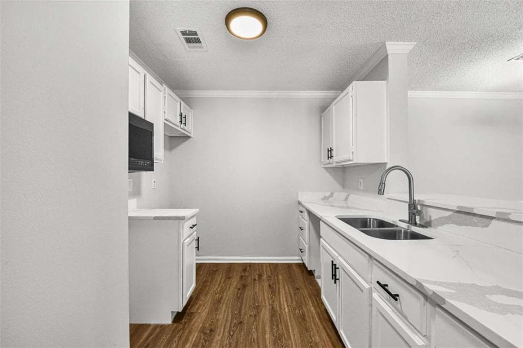 3 bedroom, 2 bathroom, 1,289 sq ft condominium for sale at 3514 Shepherds Path, Decatur, GA 30034 — photo 4