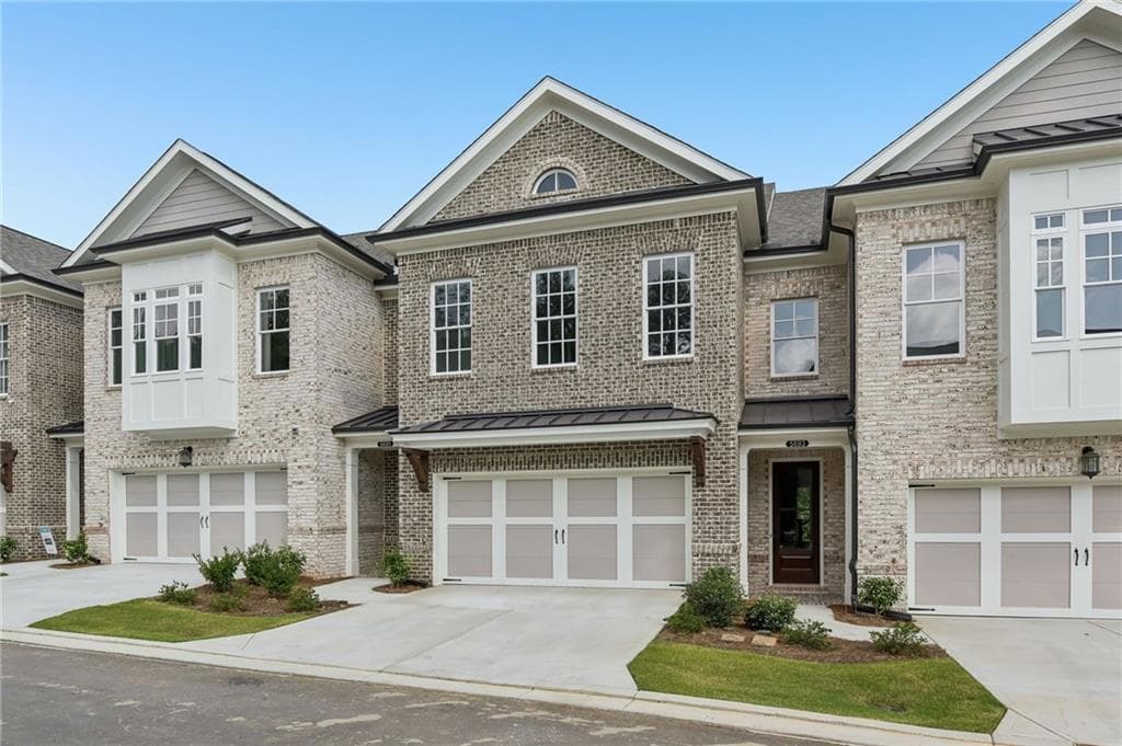 4 bedroom, 4 bathroom, 3,034 sq ft townhouse for sale at 5677 Broad River View 437, Peachtree Corners, GA 30092 — photo 2
