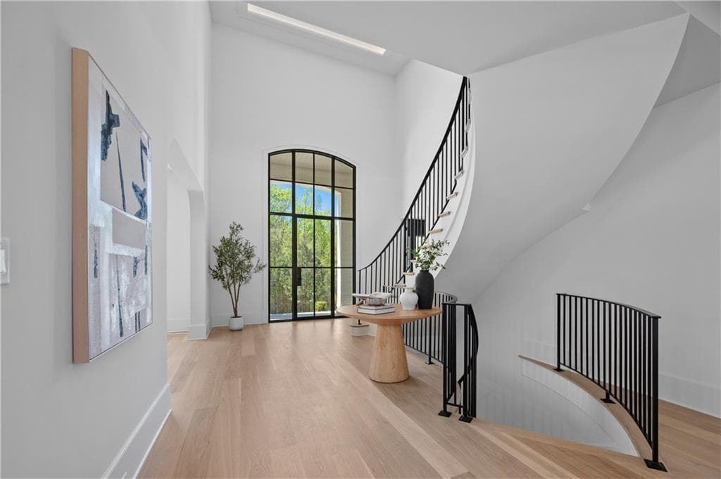 6 bedroom, 8 bathroom, 9,286 sq ft single family residence for sale at 10210 Cedar Ridge Drive, Milton, GA 30004 — photo 10