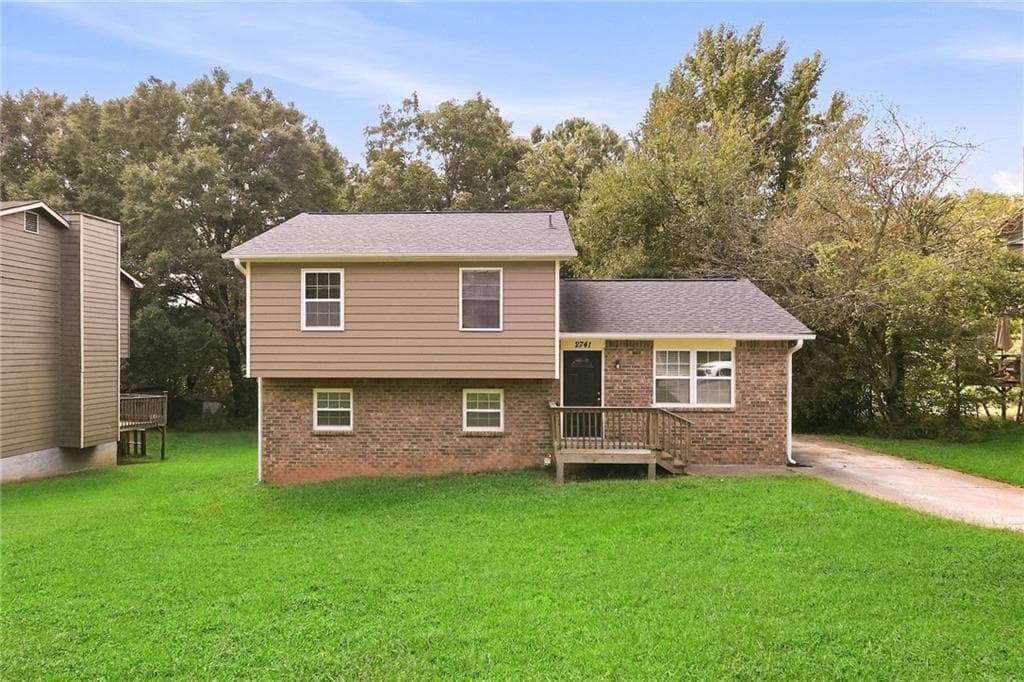 3 bedroom, 2 bathroom, 1,576 sq ft single family residence for rent at 2741 Oxford Drive, Decatur, GA 30034 for $1,740 a month — photo 1 of 17