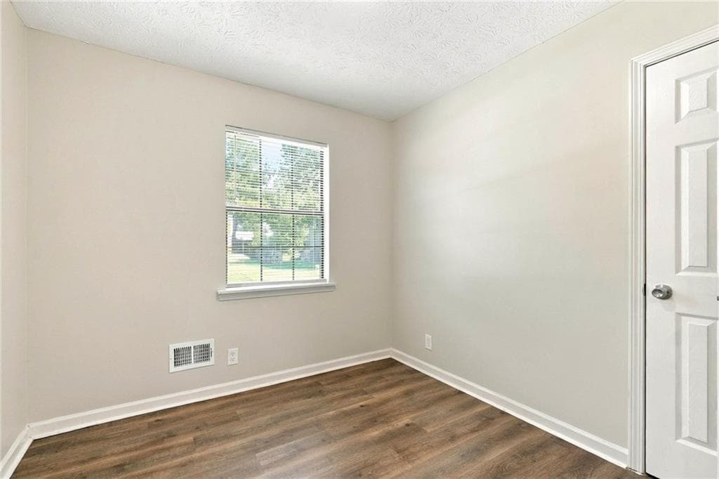 3 bedroom, 2 bathroom, 1,576 sq ft single family residence for rent at 2741 Oxford Drive, Decatur, GA 30034 for $1,740 a month — photo 10
