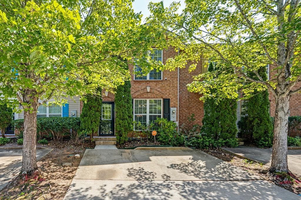 3 bedroom, 3 bathroom, 1,560 sq ft townhouse for sale at 3472 Waldrop Trail, Decatur, GA 30034