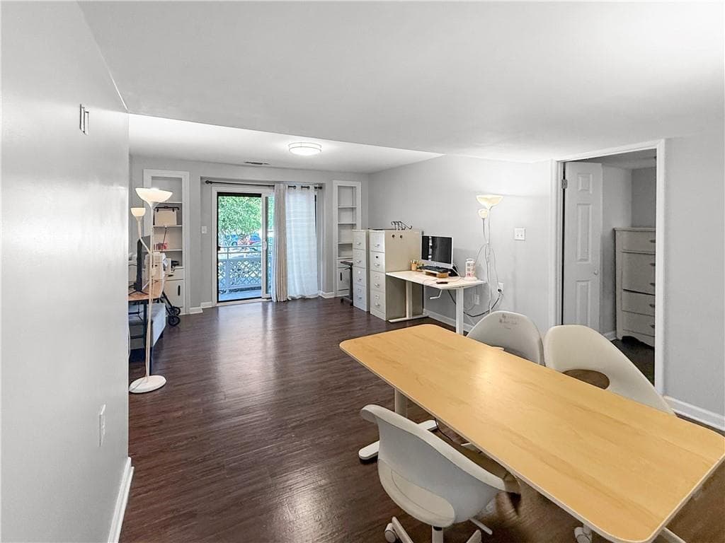 2 bedroom, 2 bathroom, 1,012 sq ft condominium for sale at 475 Mount Vernon Highway A100, Sandy Springs, GA 30328 — photo 8