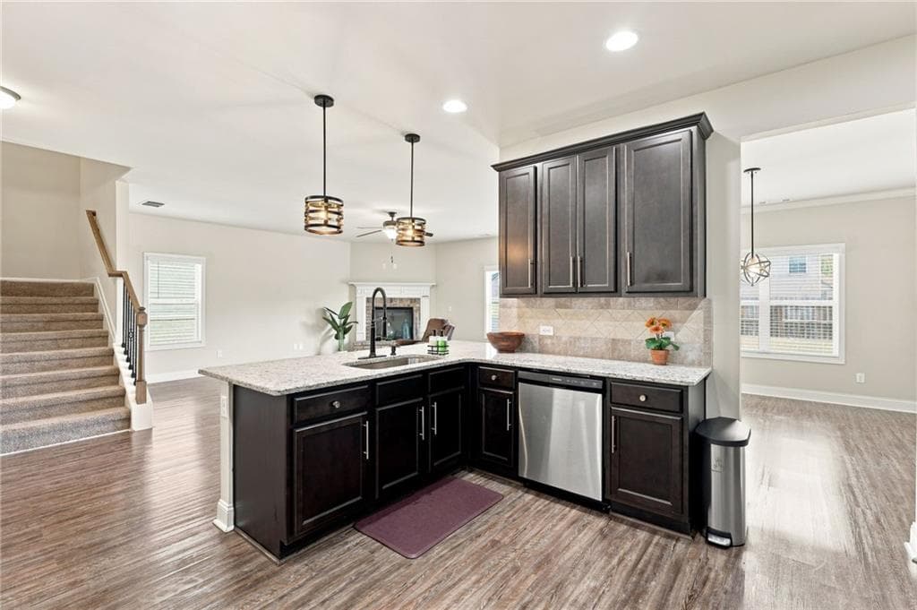 4 bedroom, 3 bathroom, 2,415 sq ft single family residence for sale at 8011 Orange Grove Court Court, Locust Grove, GA 30248 — photo 3