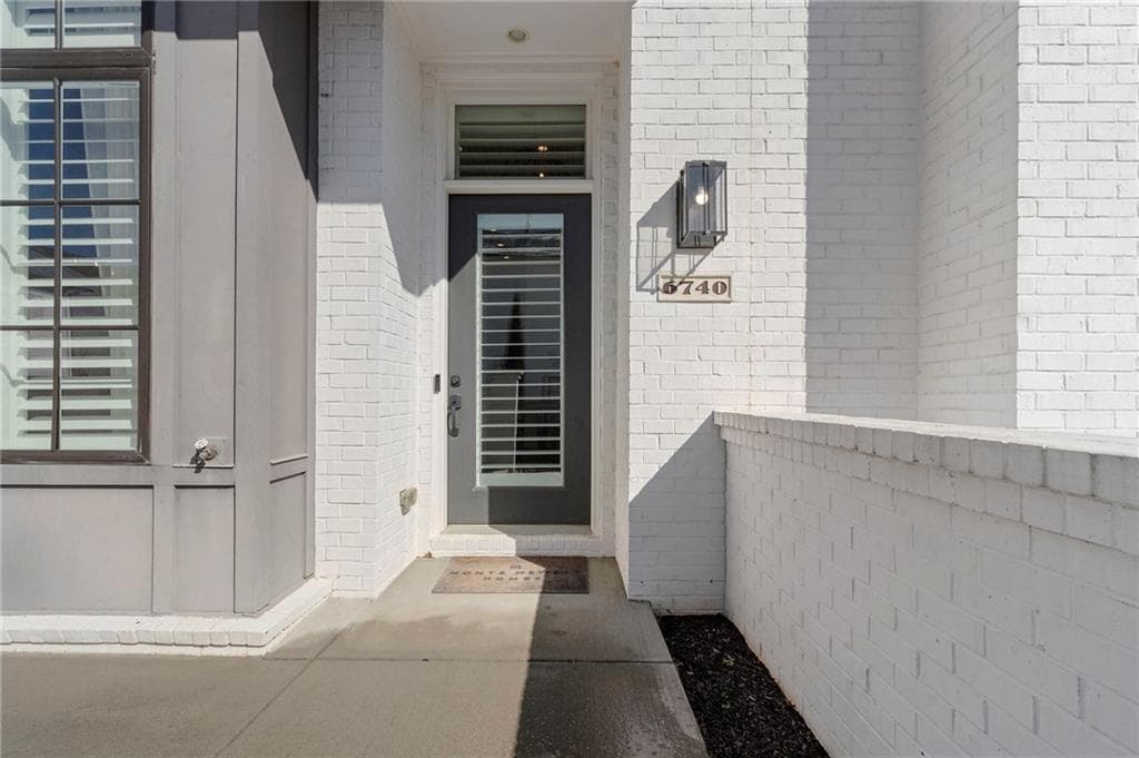 3 bedroom, 3 bathroom, 2,667 sq ft townhouse for sale at 6740 Avis Walk, Alpharetta, GA 30005