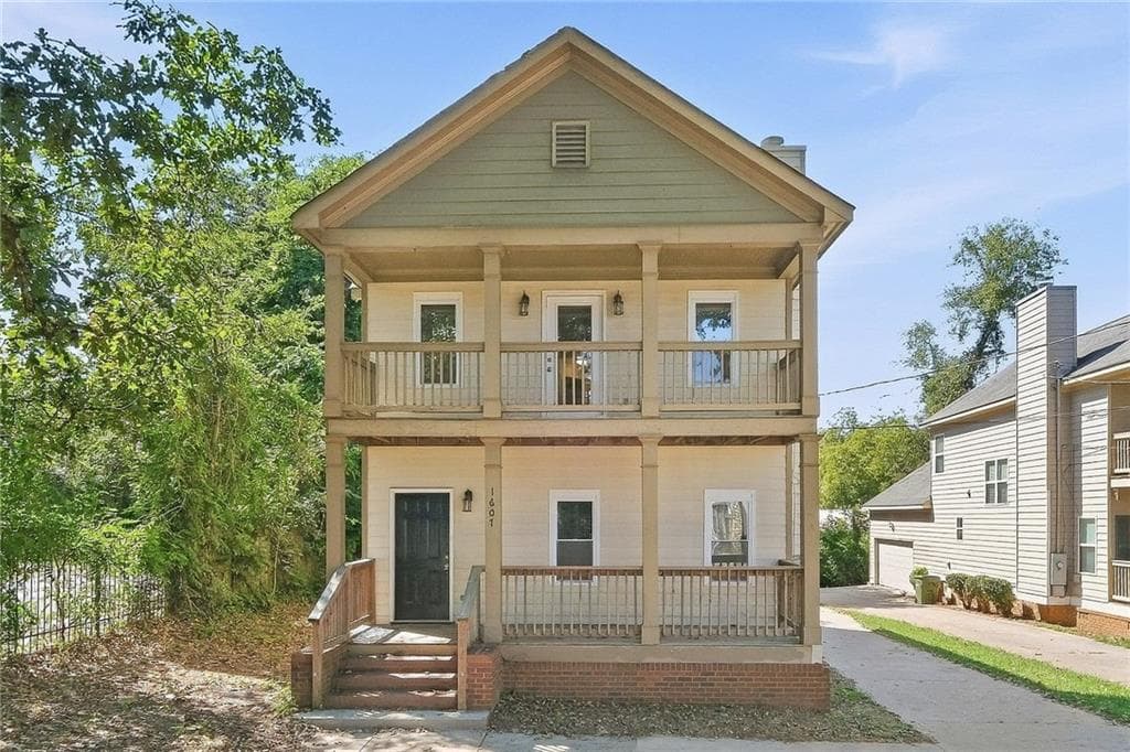 3 bedroom, 3 bathroom, 1,595 sq ft single family residence for rent at 1607 Jonesboro Road, Atlanta, GA 30315 for $2,115 a month — photo 1 of 17