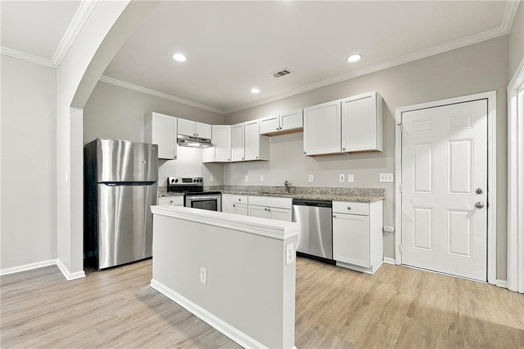 3 bedroom, 3 bathroom, 1,595 sq ft single family residence for rent at 1607 Jonesboro Road, Atlanta, GA 30315 for $2,115 a month — photo 3
