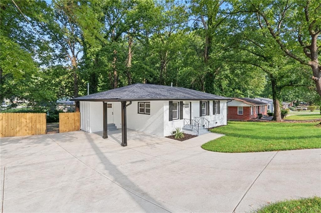 3 bedroom, 2 bathroom, 1,080 sq ft single family residence for sale at 3877 Stone Road, Atlanta, GA 30331 — photo 2