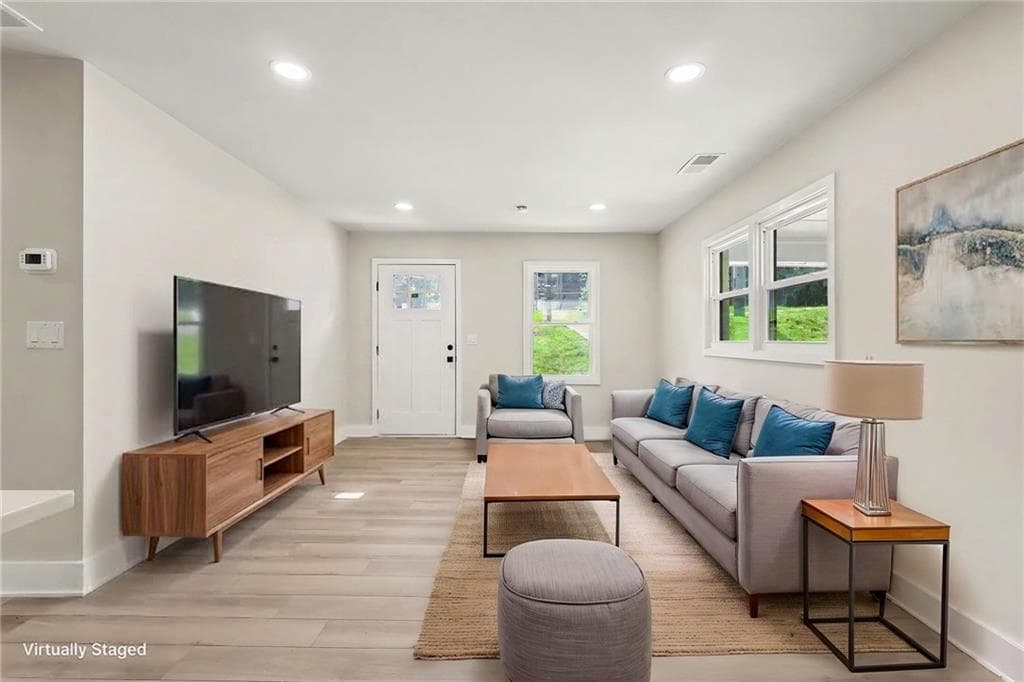 3 bedroom, 2 bathroom, 1,080 sq ft single family residence for sale at 3877 Stone Road, Atlanta, GA 30331 — photo 4